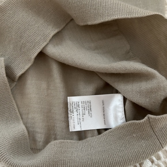 Akris Punto Wool Short Sleeve Blouse - Picture 9 of 9